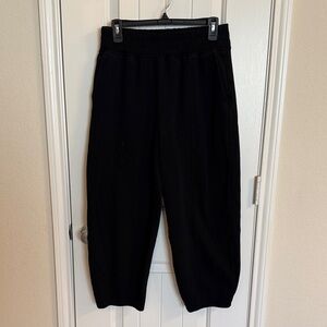 Women’s Old Navy Active Black Barrel Pants medium